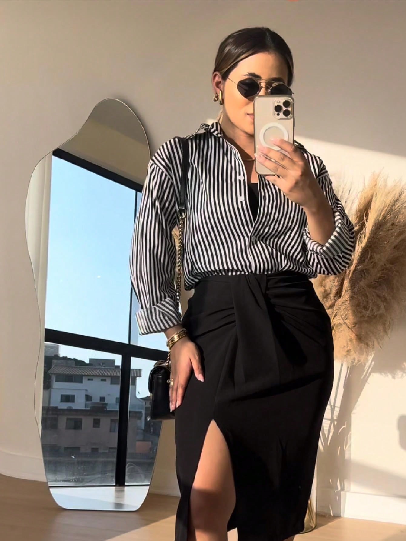 Camisa-Feminina-Listrada-Abotoar